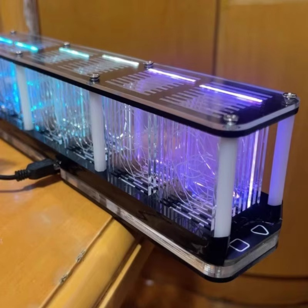 Neon-Pulse-Clock – RGB Glow Meets Modern Desk Design