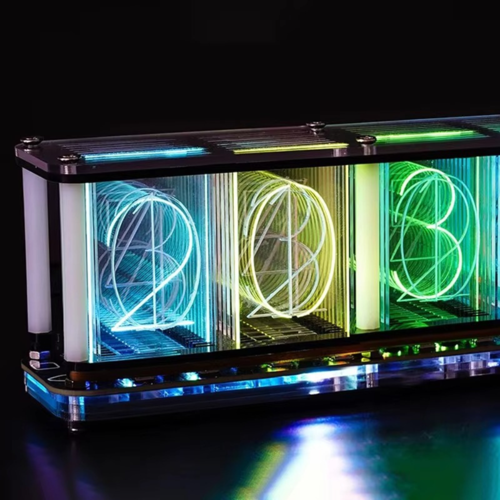 Neon-Pulse-Clock – RGB Glow Meets Modern Desk Design