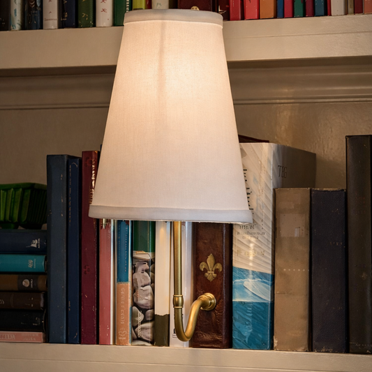 Novel-Bookshelf-Light – Vintage Book Glow for Cozy, Styled Spaces